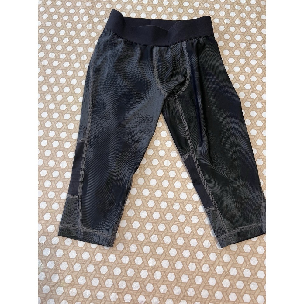 DSG Black  Leggings Size Small‎ 8/9  Stretch 3/4 Length